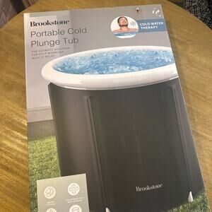 NEW Portable Cold Plunge Tub Brookstone NEW in box!